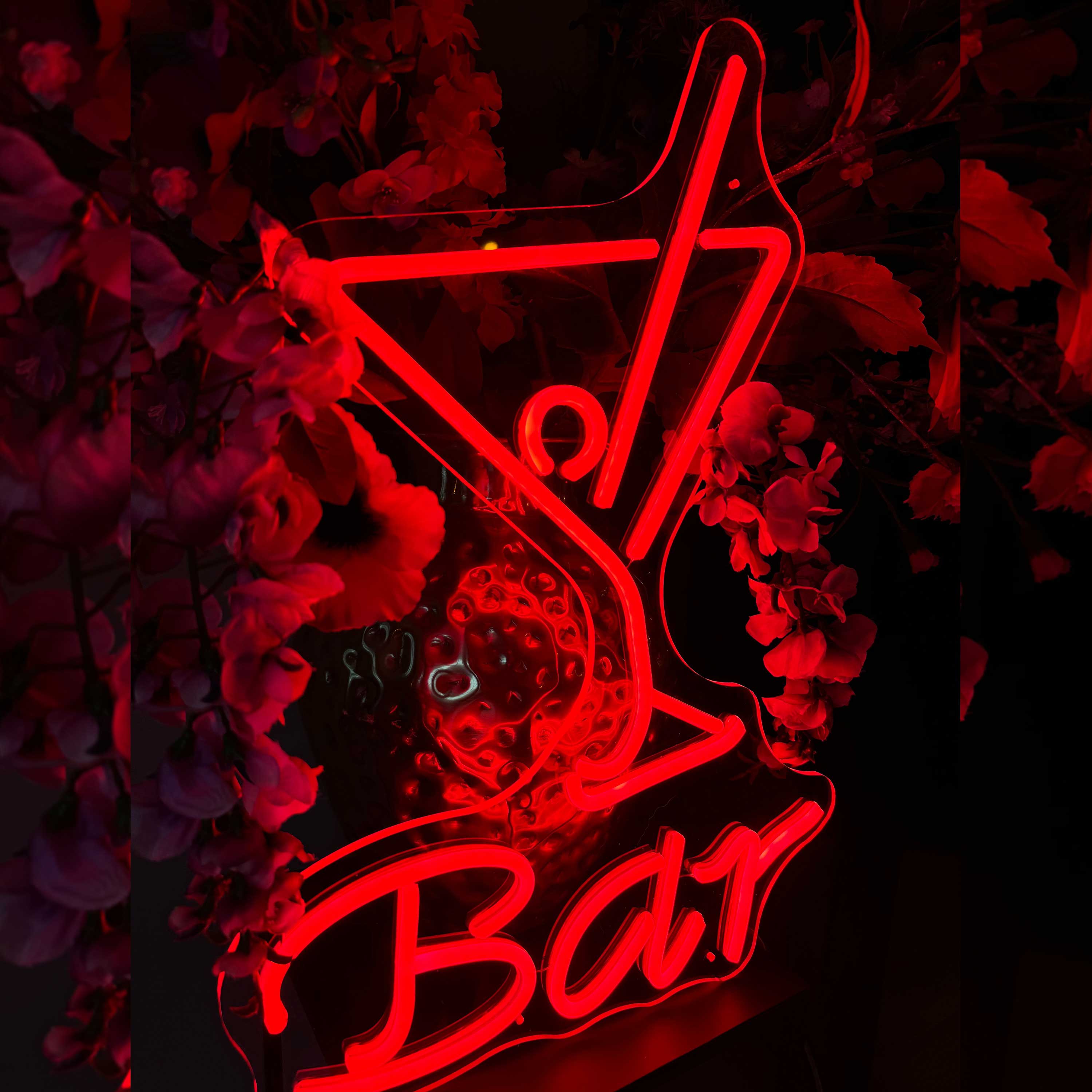 Cartel neon Cocktail Bar
