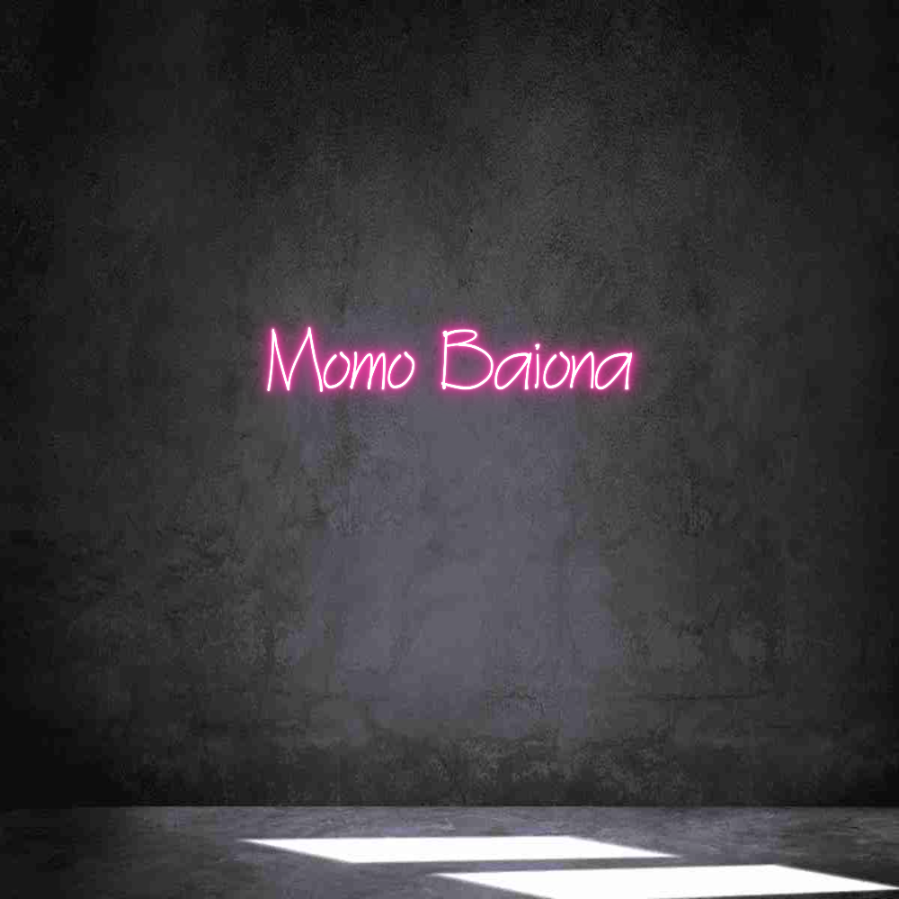 Neon personalizado: Momo Baiona