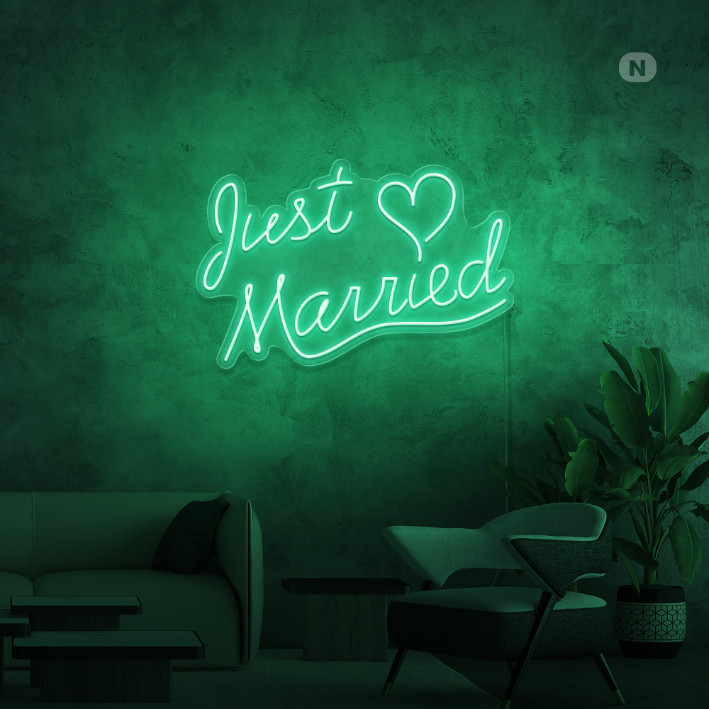 Cartel neon Just Married