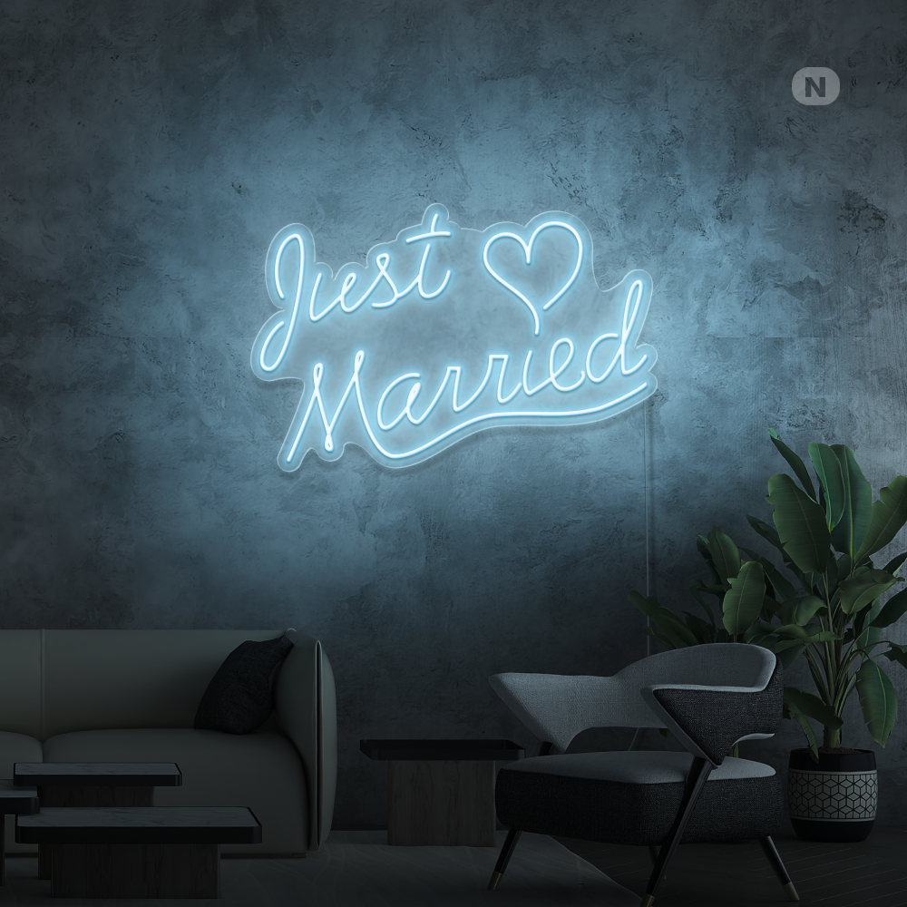 Cartel neon Just Married