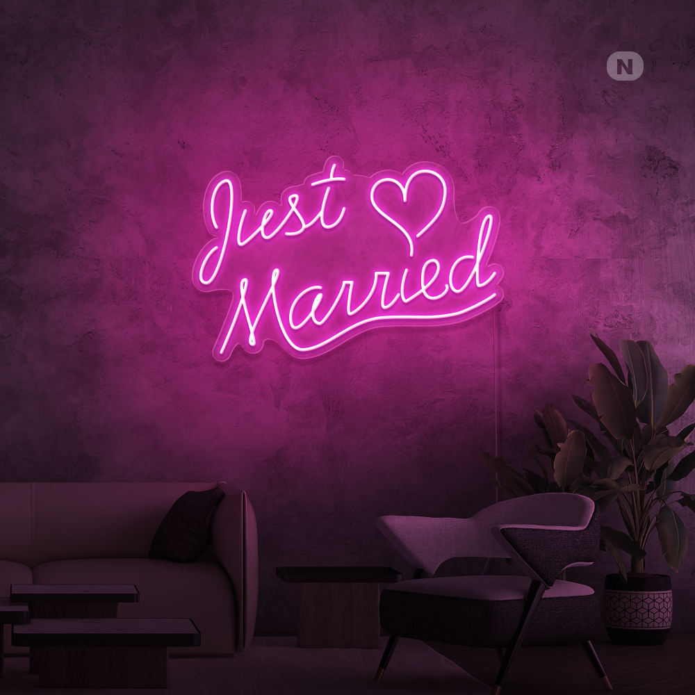 Cartel neon Just Married