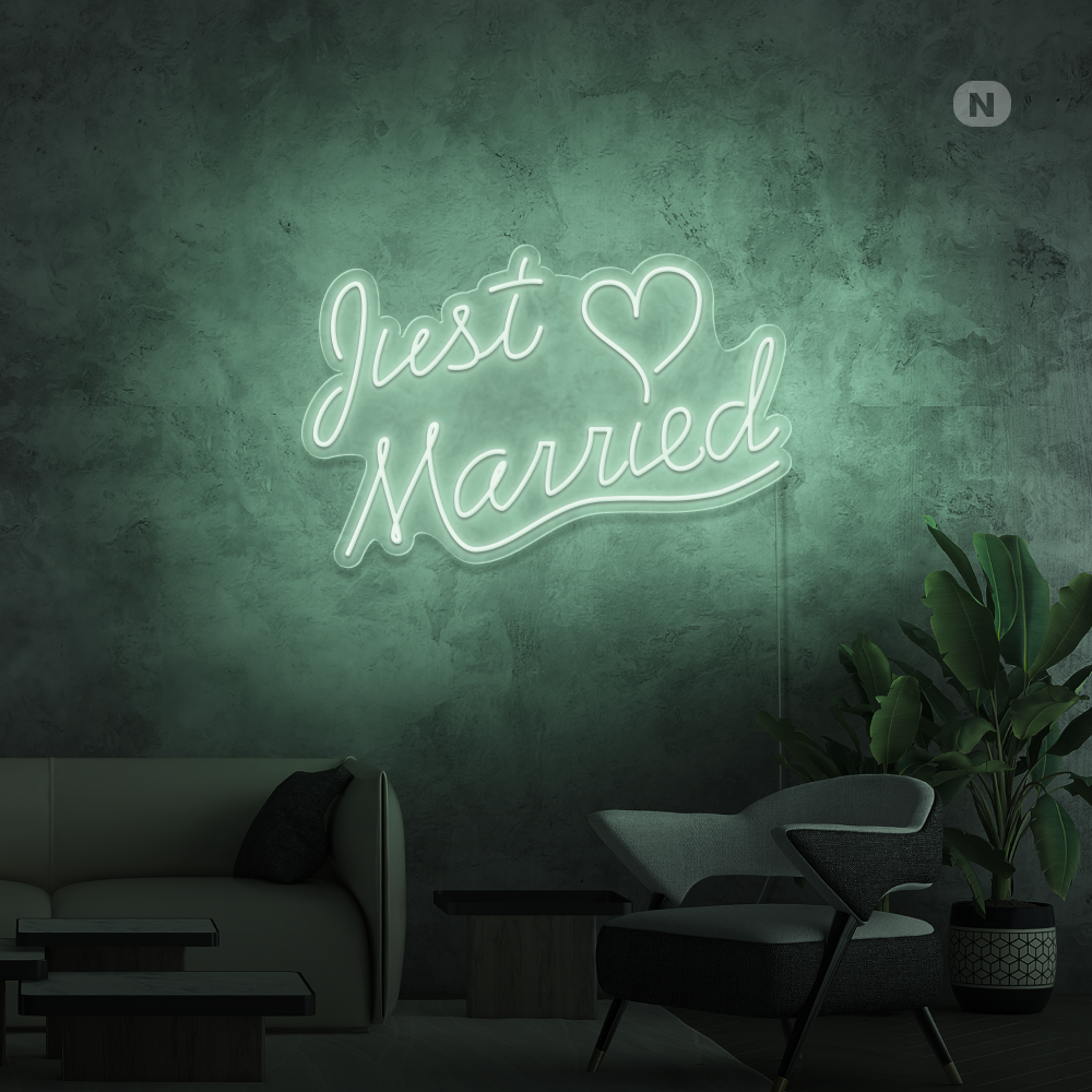 Cartel neon Just Married
