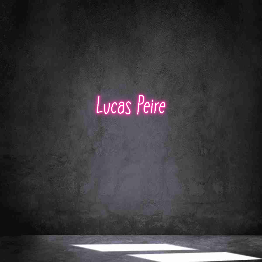 Neon personalizado: Lucas Peire