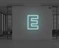 letras-de-neon-e-azul-hielo