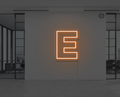 letras-de-neon-e-naranja